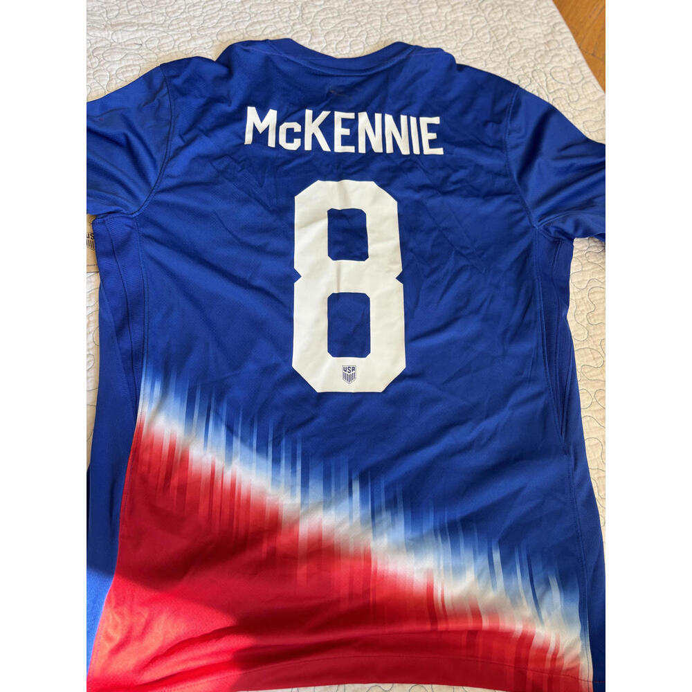 Nike USA Men's Soccer Jersey #8 McKennie‎ Size Medium - Picture 6 of 8